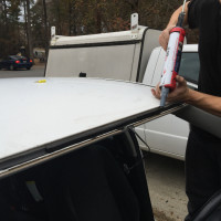 caulking-car-glass-window-new